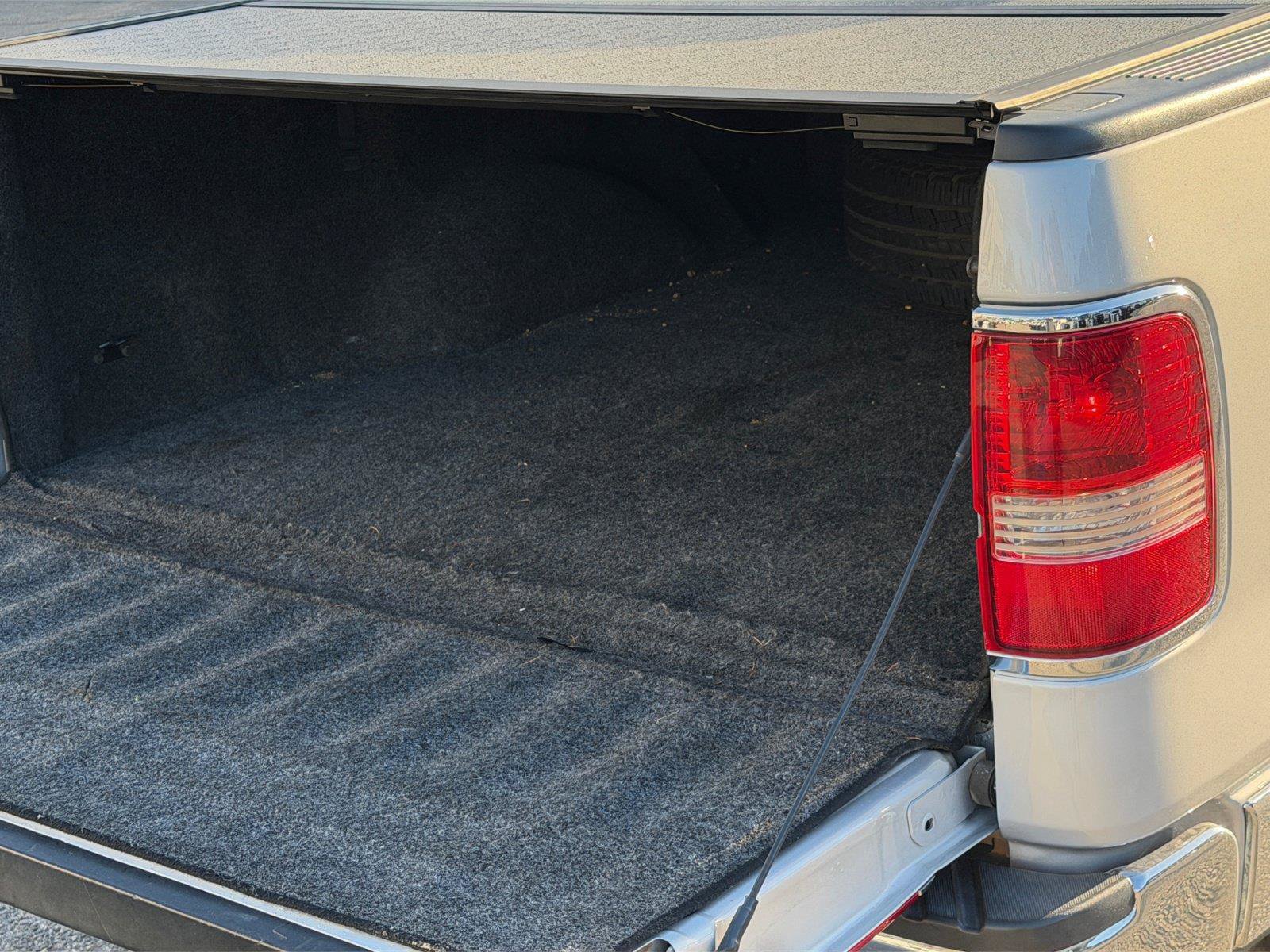Used 2008 Lincoln Mark LT 4x4 image 18
