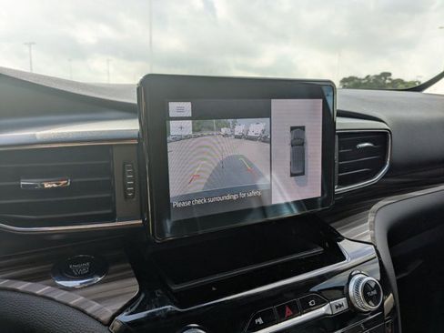 Used 2022 Ford Explorer Limited image 14