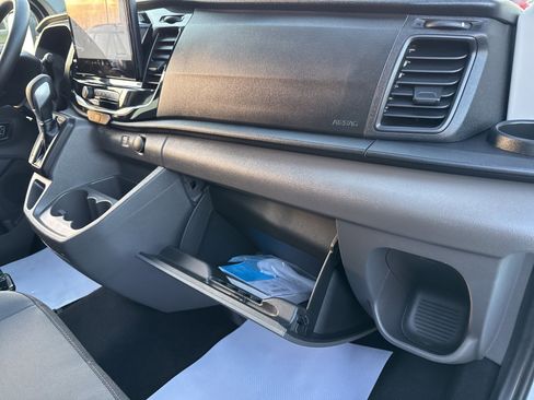 Used 2023 Ford Transit 350 XLT image 39