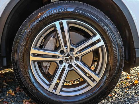 Used 2022 Mercedes-Benz GLC 300 4MATIC image 27