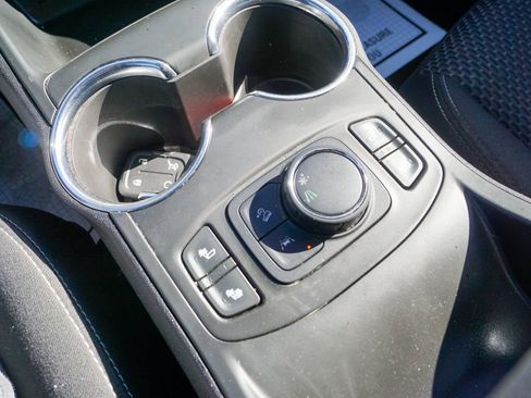 Used 2023 GMC Terrain SLE w/ Driver Convenience Package image 30