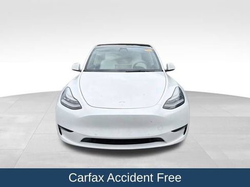 Used 2021 Tesla Model Y Long Range AWD/4WD image 2