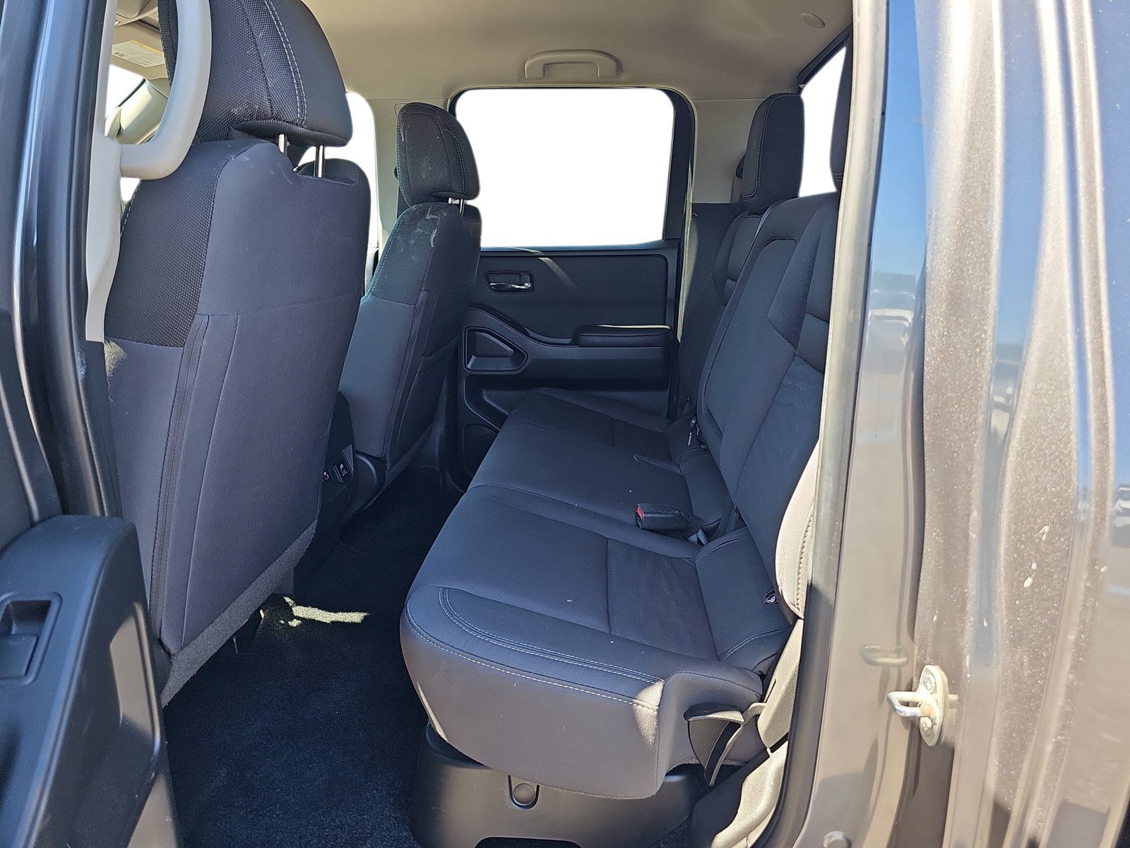 Used 2023 Nissan Frontier SV w/ SV Convenience Package AWD/4WD image 11