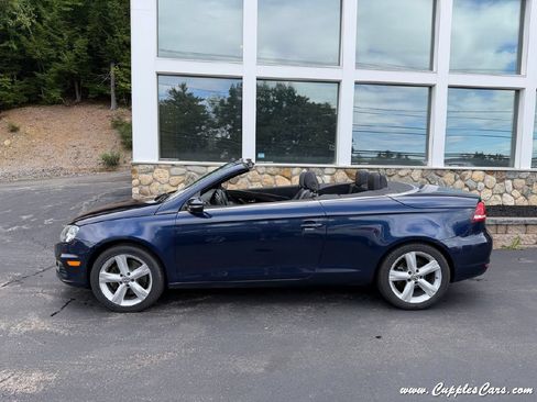 Used 2012 Volkswagen Eos Lux FWD image 8