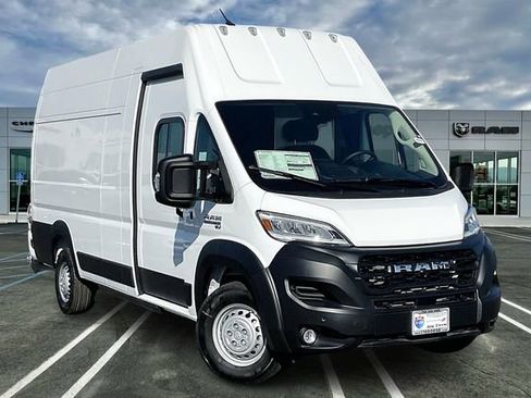 New 2025 RAM ProMaster 3500 FWD image 14