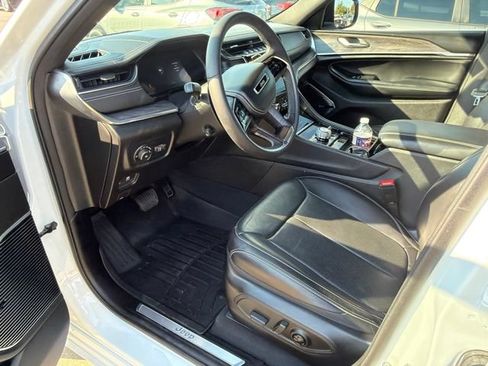 Used 2024 Jeep Grand Cherokee L Overland w/ Rear Seat Video Group I AWD/4WD image 7