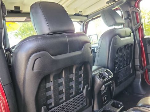 Used 2021 Jeep Gladiator Mojave AWD/4WD image 10