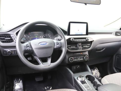 Used 2021 Ford Escape SE FWD image 3