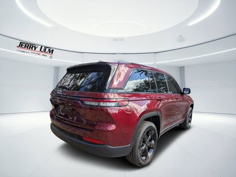 New 2025 Jeep Grand Cherokee Limited w/ Black Appearance Package RWD image 3