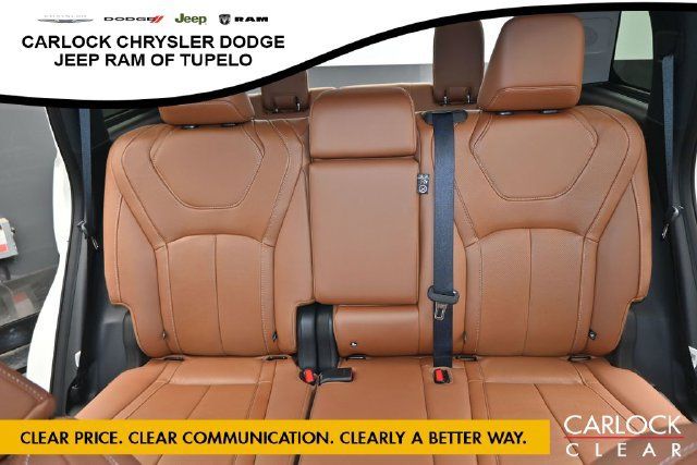Used 2023 INFINITI QX60 Sensory w/ Cargo Package AWD/4WD image 24