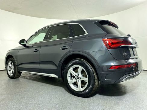 Used 2023 Audi Q5 Premium w/ Convenience Package image 31
