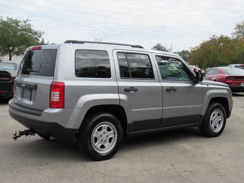 Used 2017 Jeep Patriot Sport image 6