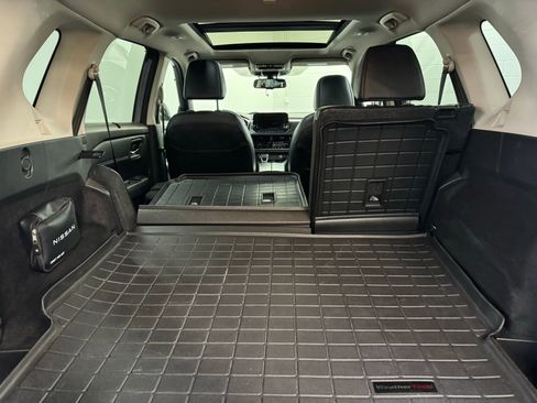 Used 2023 Nissan Rogue SL w/ SL Premium Package image 33