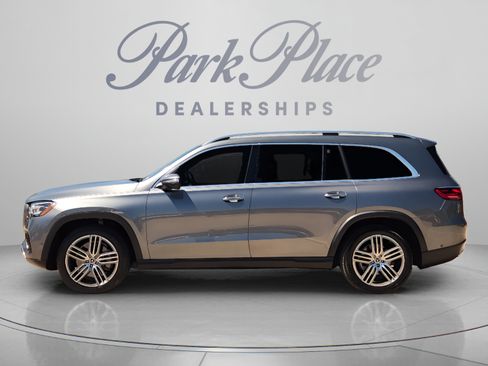 Used 2024 Mercedes-Benz GLS 450 4MATIC image 2