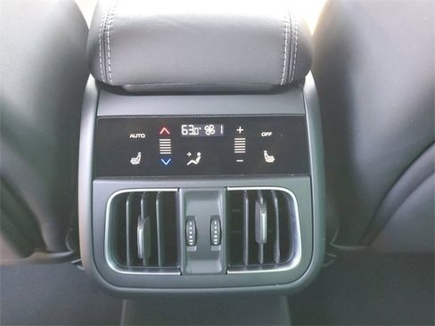 New 2024 Maserati Grecale GT image 11