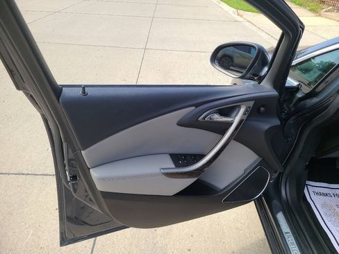 Used 2012 Buick Verano FWD image 11
