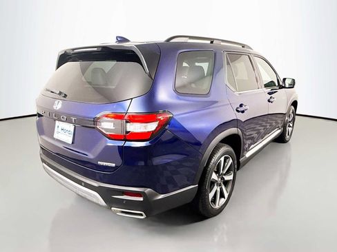 Certified 2024 Honda Pilot Touring image 7