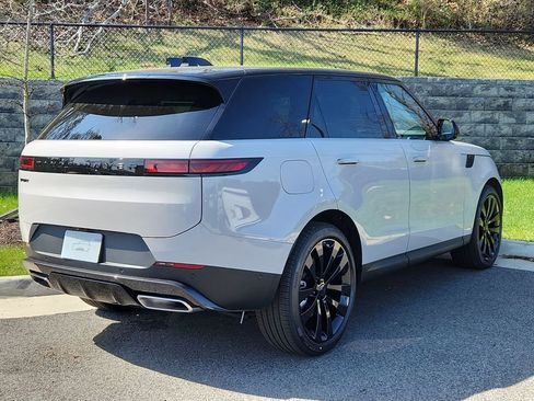 New 2026 Land Rover Range Rover Sport SE AWD/4WD image 2
