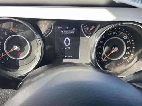 Used 2023 Jeep Wrangler Sport image 17