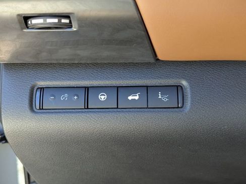 New 2026 Nissan Pathfinder Platinum w/ Cargo Package FWD image 30