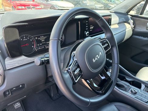 Certified 2023 Kia Sorento S w/ Panoramic Sunroof Package AWD/4WD image 6