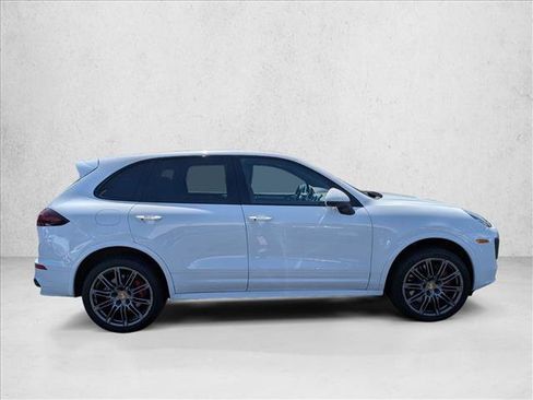 Used 2016 Porsche Cayenne GTS AWD/4WD image 4