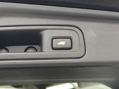 Used 2020 Honda Pilot Touring image 30