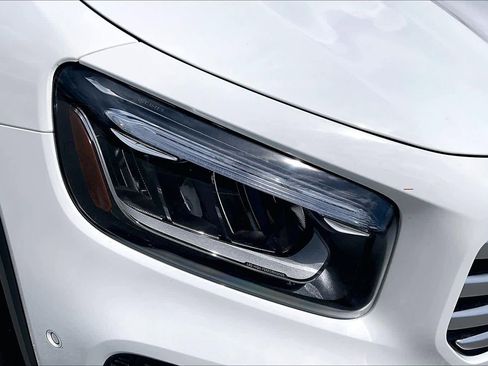 Used 2025 Mercedes-Benz GLB 250 image 28