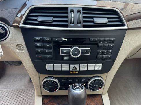 Used 2013 Mercedes-Benz C 300 4MATIC Sedan image 11