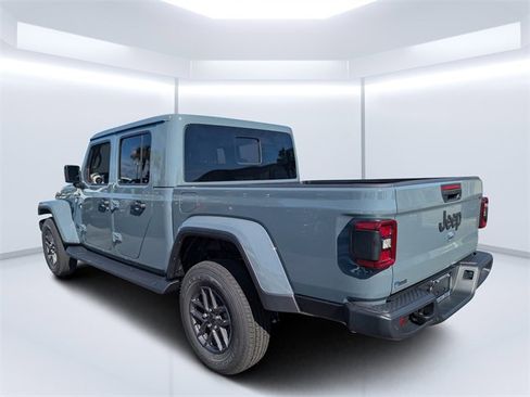 New 2025 Jeep Gladiator Sport image 5