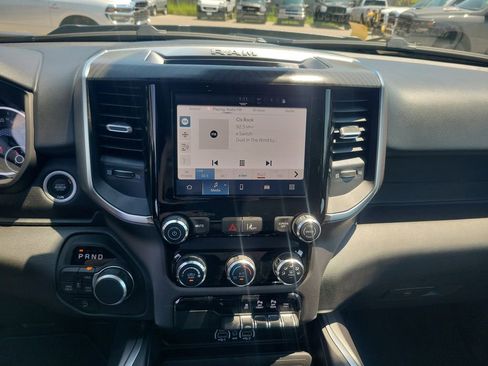 New 2026 RAM 1500 Express AWD/4WD image 19