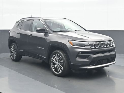 Used 2022 Jeep Compass Limited w/ Elite Group image 9