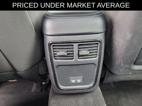 Used 2022 Dodge Charger SXT w/ Blacktop Package RWD image 9