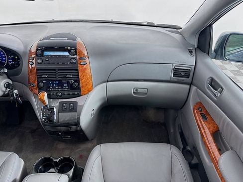 Used 2009 Toyota Sienna XLE Limited AWD/4WD image 21