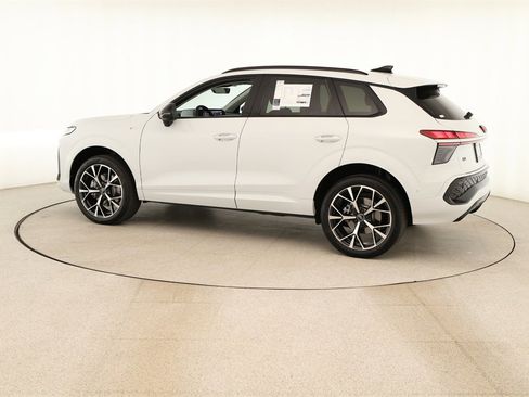 New 2026 Audi Q3 quattro 2.0T image 3