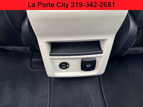 Used 2021 Ford Edge Titanium AWD/4WD image 19