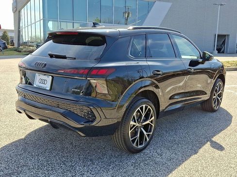 New 2026 Audi Q3 quattro 2.0T AWD/4WD image 4