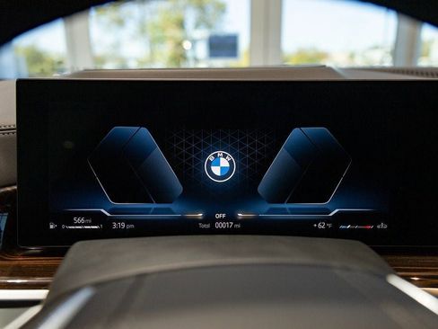 Used 2026 BMW X5 xDrive40i w/ Premium Package AWD/4WD image 25