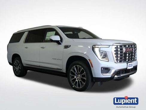 New 2026 GMC Yukon XL Denali w/ Denali Reserve Package AWD/4WD image 1