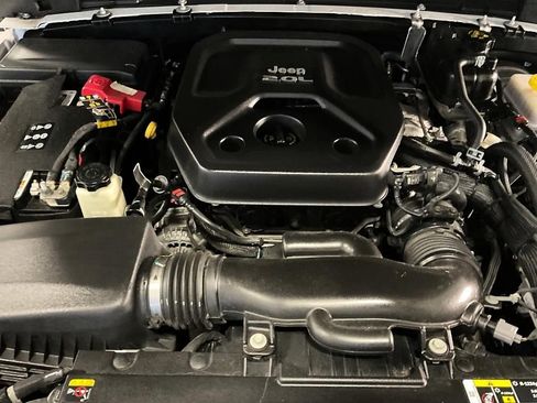 Used 2020 Jeep Wrangler Unlimited Rubicon AWD/4WD image 7