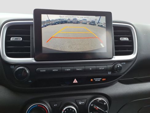 Used 2021 Hyundai Venue SE w/ Cargo Package image 23