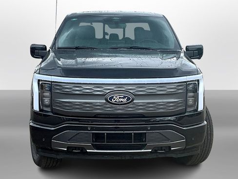 Used 2024 Ford F150 Lightning Lariat image 3