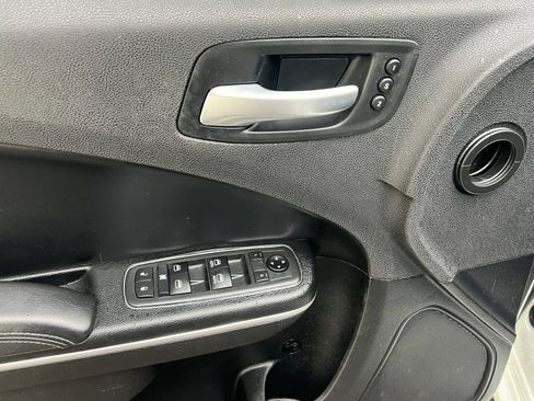 Used 2020 Dodge Charger SXT w/ Leather Interior Group RWD image 12