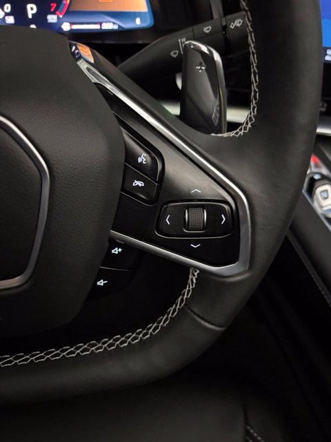 Used 2024 Chevrolet Corvette Stingray Convertible w/ Z51 Performance Package RWD image 18