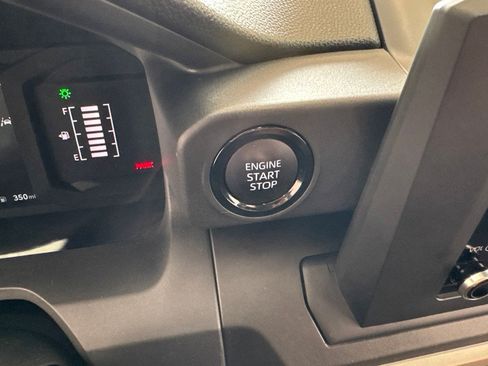 Certified 2024 Toyota Tacoma SR AWD/4WD image 22