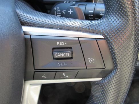 Used 2025 Mitsubishi Outlander ES image 23