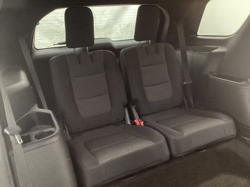 Used 2018 Ford Explorer XLT w/ Equipment Group 201A image 27