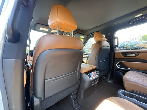 Certified 2025 Nissan Armada Platinum Reserve AWD/4WD image 16