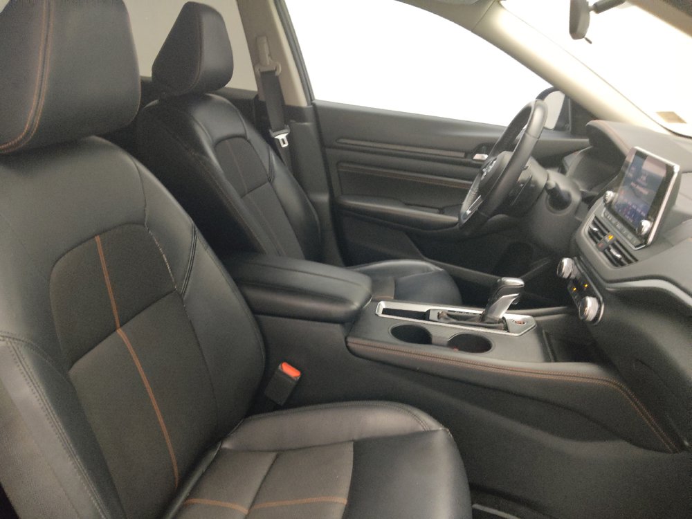 Used 2019 Nissan Altima 2.5 SR FWD image 21