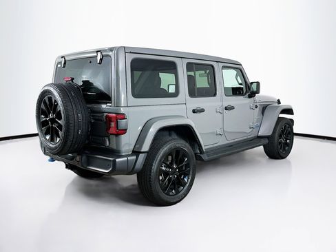 Used 2022 Jeep Wrangler Sahara w/ Safety Group image 9